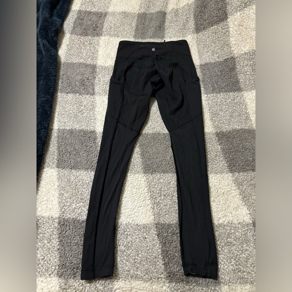 Lululemon black leggings size 4 tags have been remove